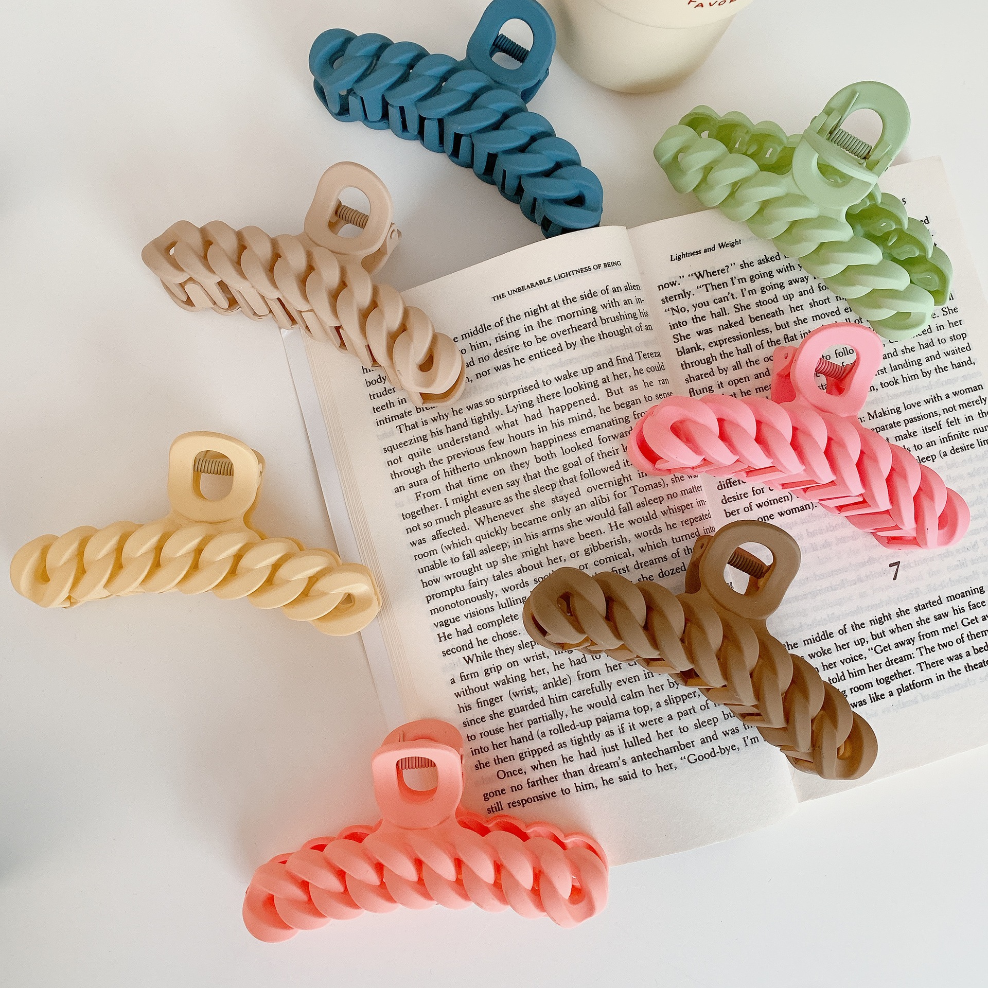 Plastic Grip Twist Shark Clip Updo Claw Clip Hairware Wholesale