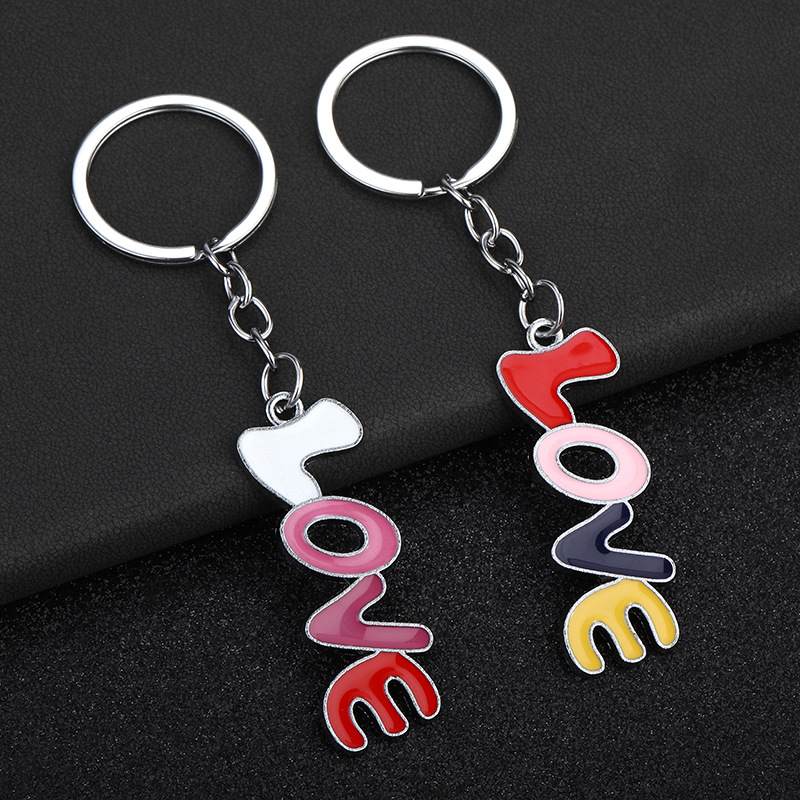 跨境电商情侣款彩色字母造型love七夕情人节创意小礼品钥匙挂件