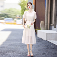 2024夏上新时髦减龄气质时尚休闲优雅清凉透气设计感纯色连衣裙