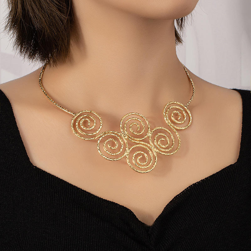 中东迪拜夸张项圈民族风潮流云纹金属时尚复古颈圈聚会项链外贸女