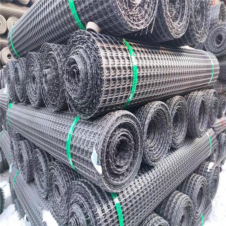 塑料路基加固土工格栅小孔育雏鸡床网圈玉米网养殖围网圈地护栏网