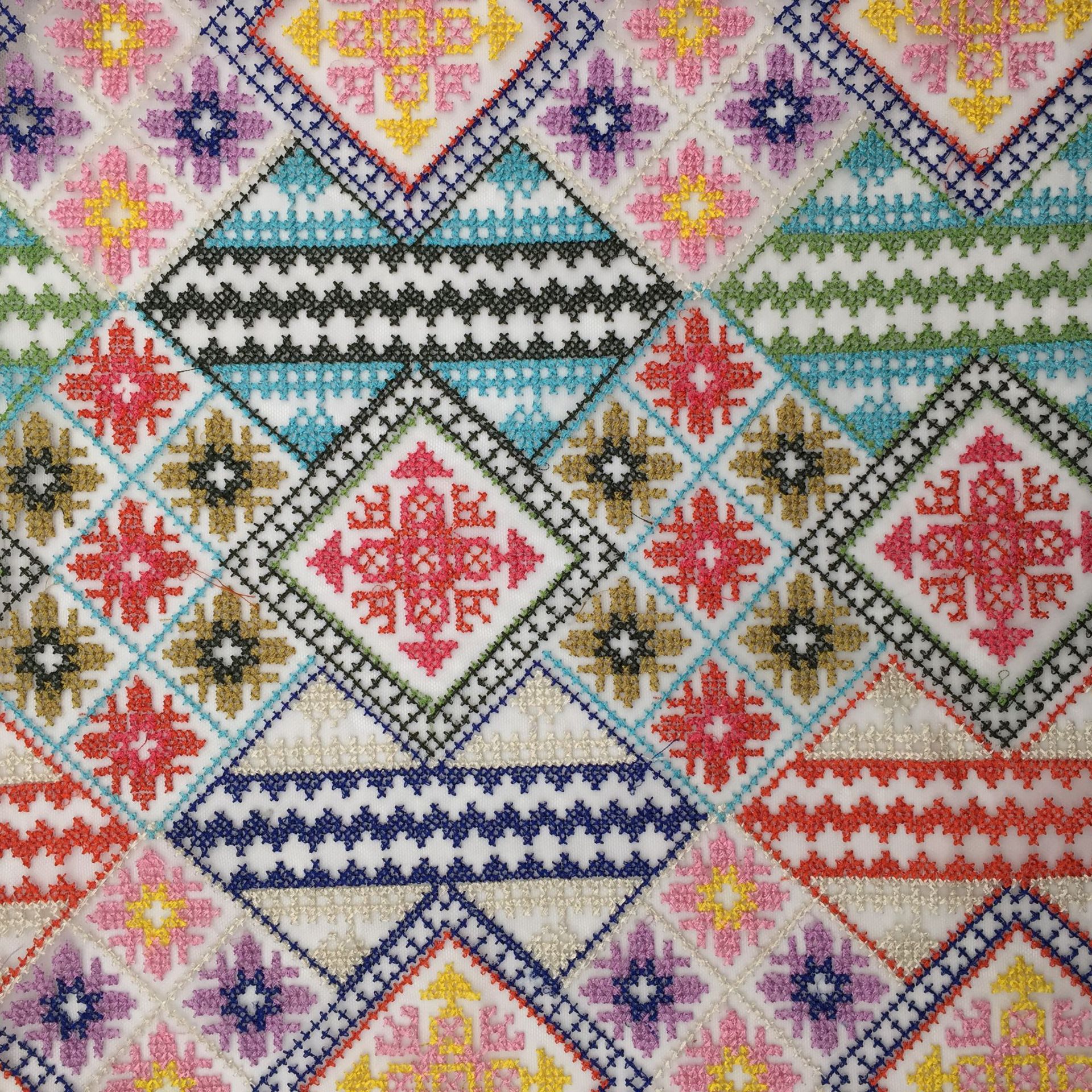 民族十字绣花边