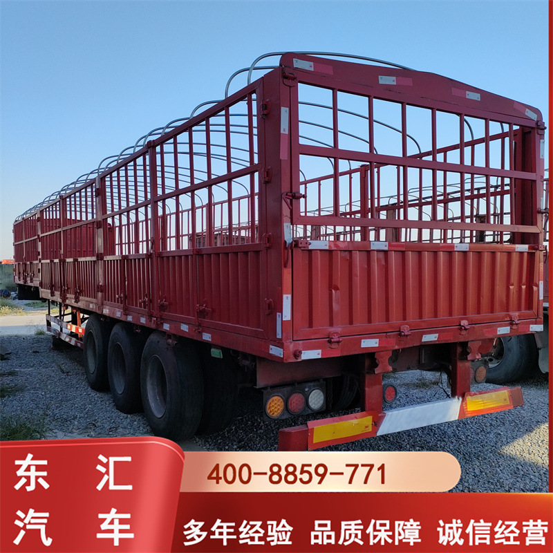 销售11米轻体仓栏侧翻平板半挂车 13米八成新板簧花栏半挂车基地