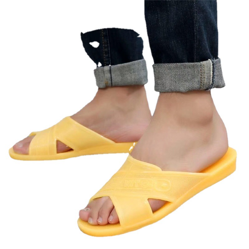 厂家批发黄胶鞋男士夏季浴室防滑冲凉拖鞋软底厚中老年爸爸托鞋