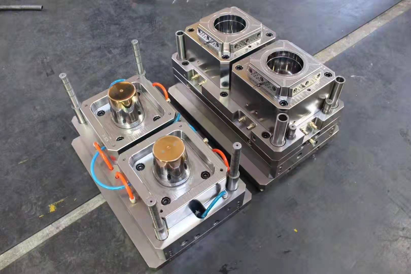 分型面工艺类型注塑模具加工能力*加工设备数量15货号周转箱主要加工