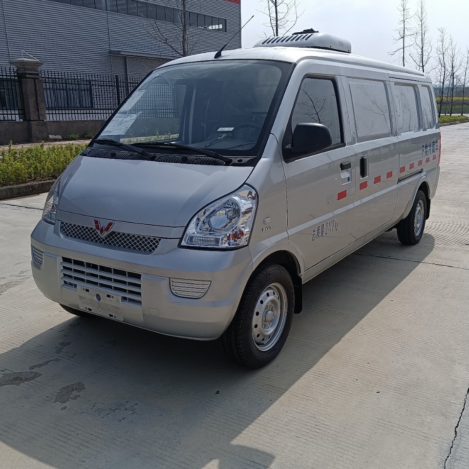 五菱荣光面包冷藏车皮实耐用神车内置低温冷藏箱食品牛奶市区配送