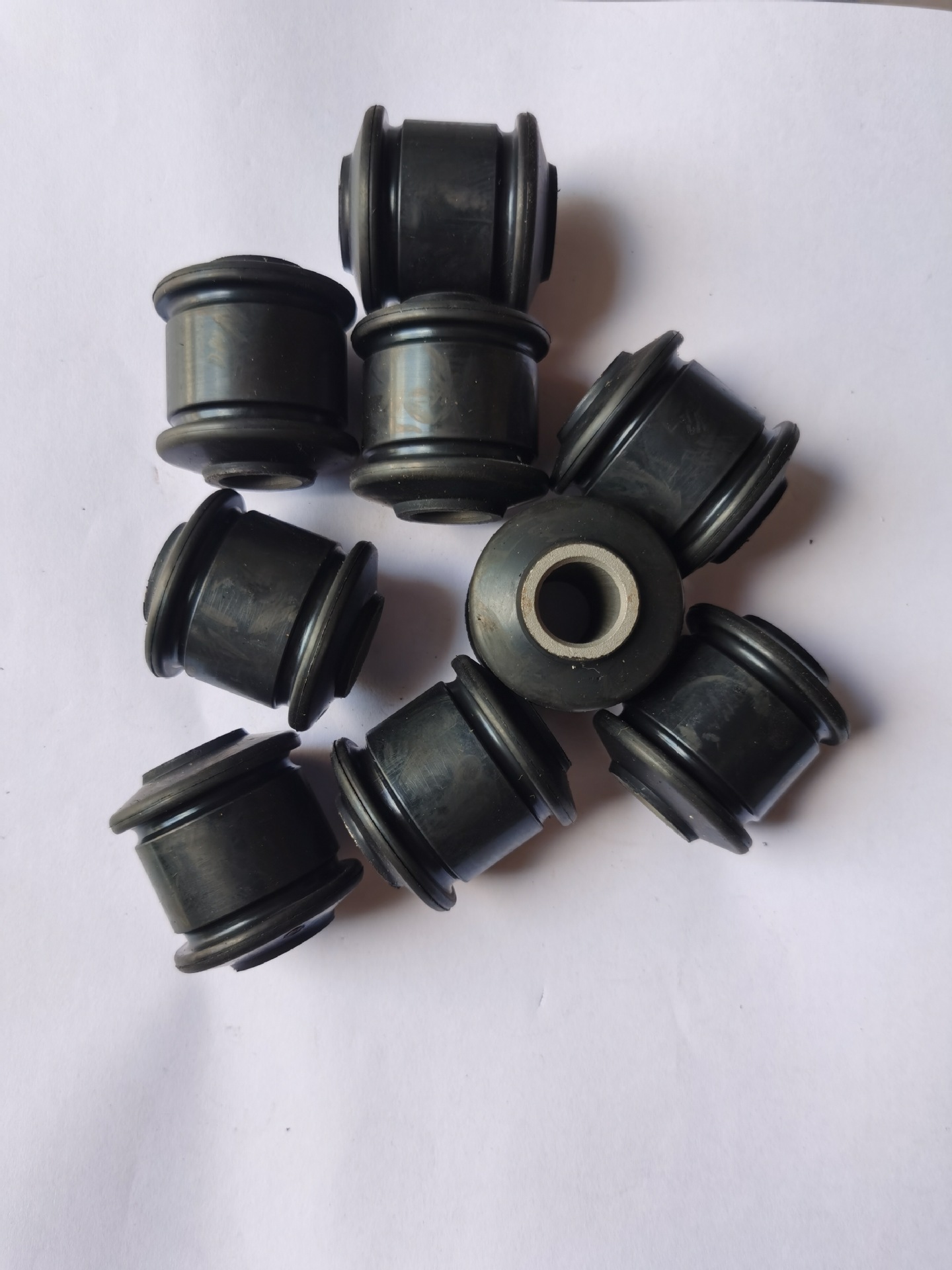 汽车配件减震缓冲橡胶衬套符合橡胶衬套总成胶套平叉套轴套