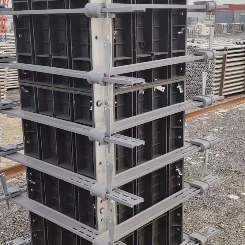 方柱模板加固件