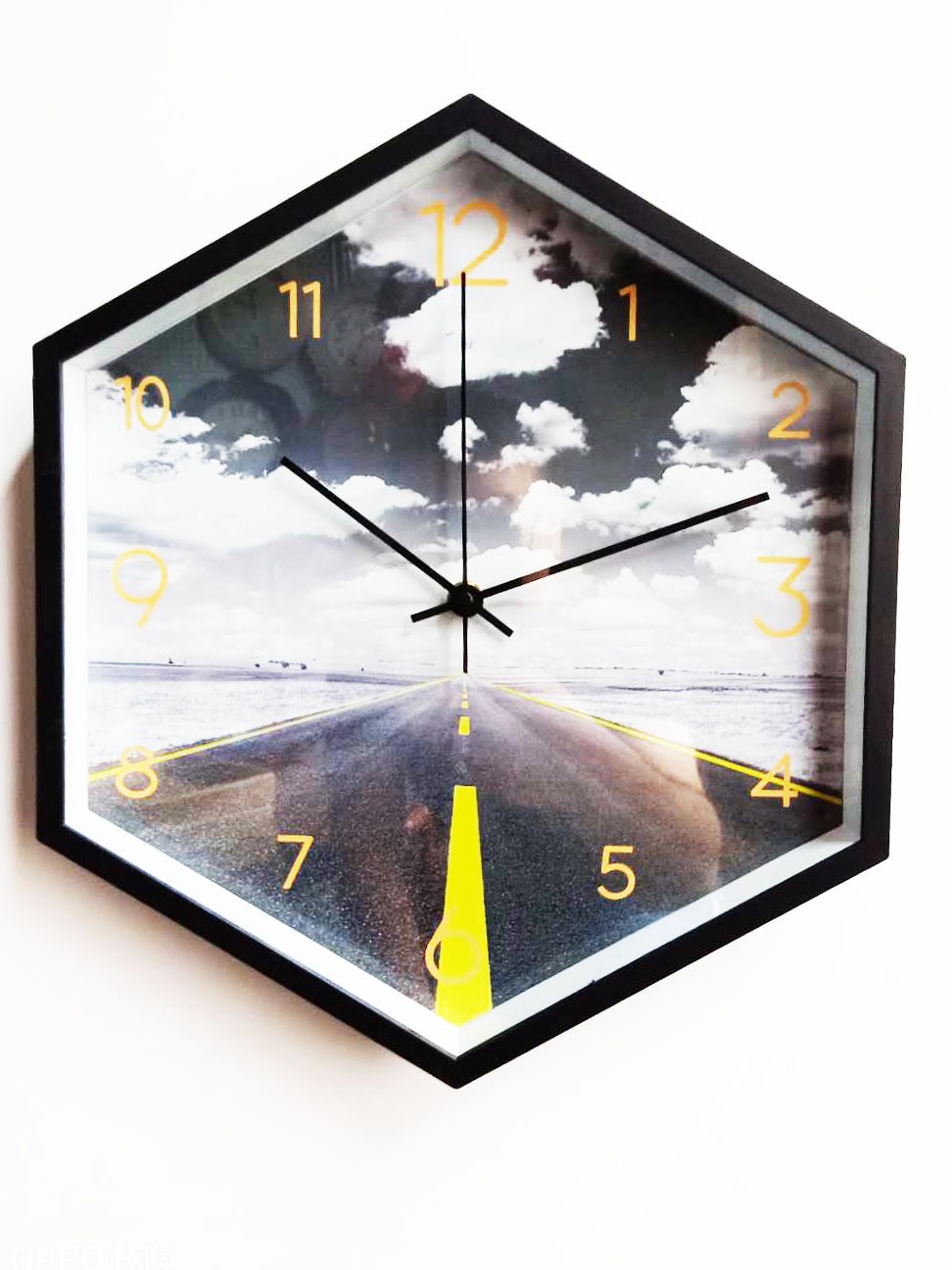 Clock Wall Clock Living Room Modern Minimalist and Magnificent Home Quartz Clock Creative Mute Hexagonal Nordic Clock Pocket Watch