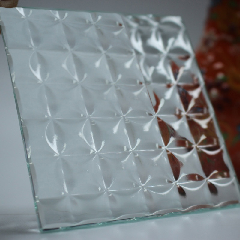 厂家批发双方格钢化玻璃透明四方格艺术玻璃元宝金元压花玻璃隔断