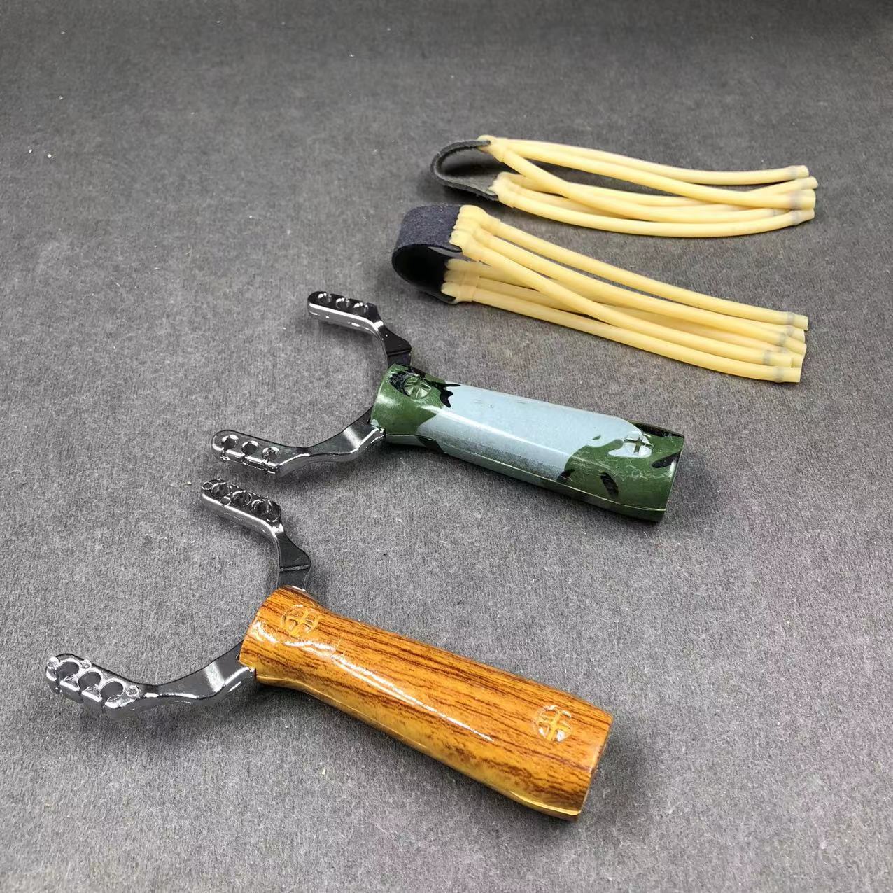 厂家直销 红木弹弓 野狼迷彩弹弓 三卡珠皮筋 户外竞技弹弓