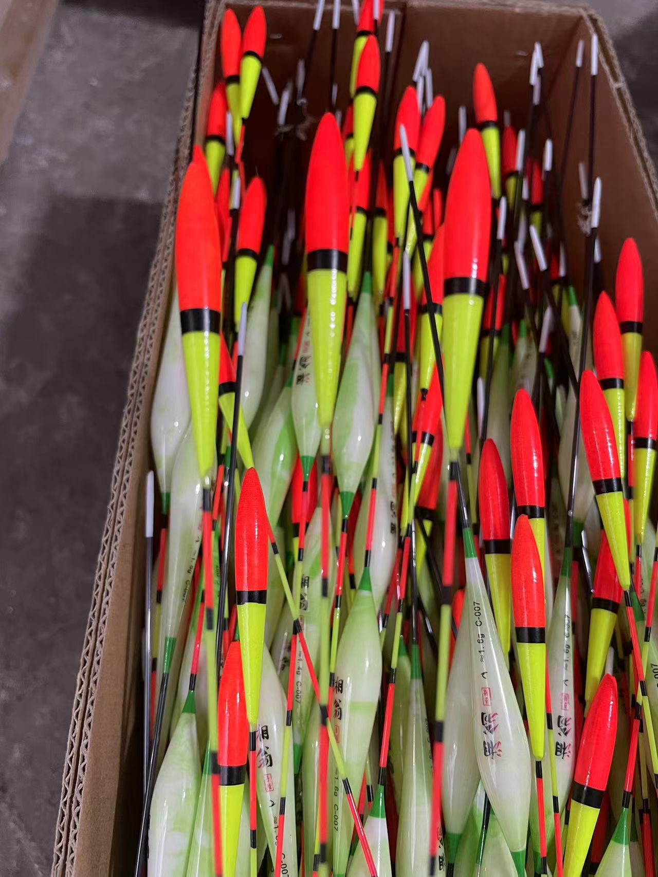 临湘厂家清仓纳米大头漂醒目加粗尾老人鱼漂高灵敏纳米浮漂-阿里巴巴