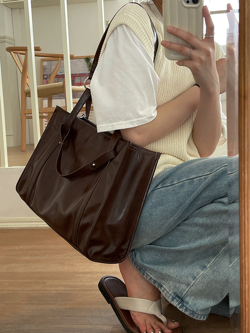 Women's Bag 2023 New Fashion Large Capacity Portable Tote Bag Student Class Commuting One Shoulder Big Crossbody Bag