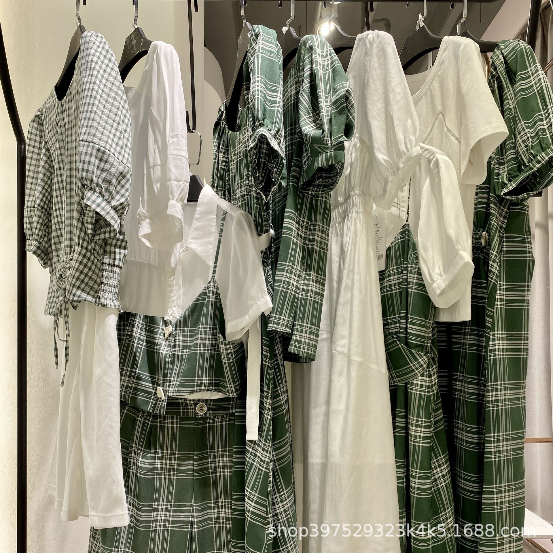 杭州四季青服饰女装尾货批发杂款走份直播间爆款神货22夏朗黛国际