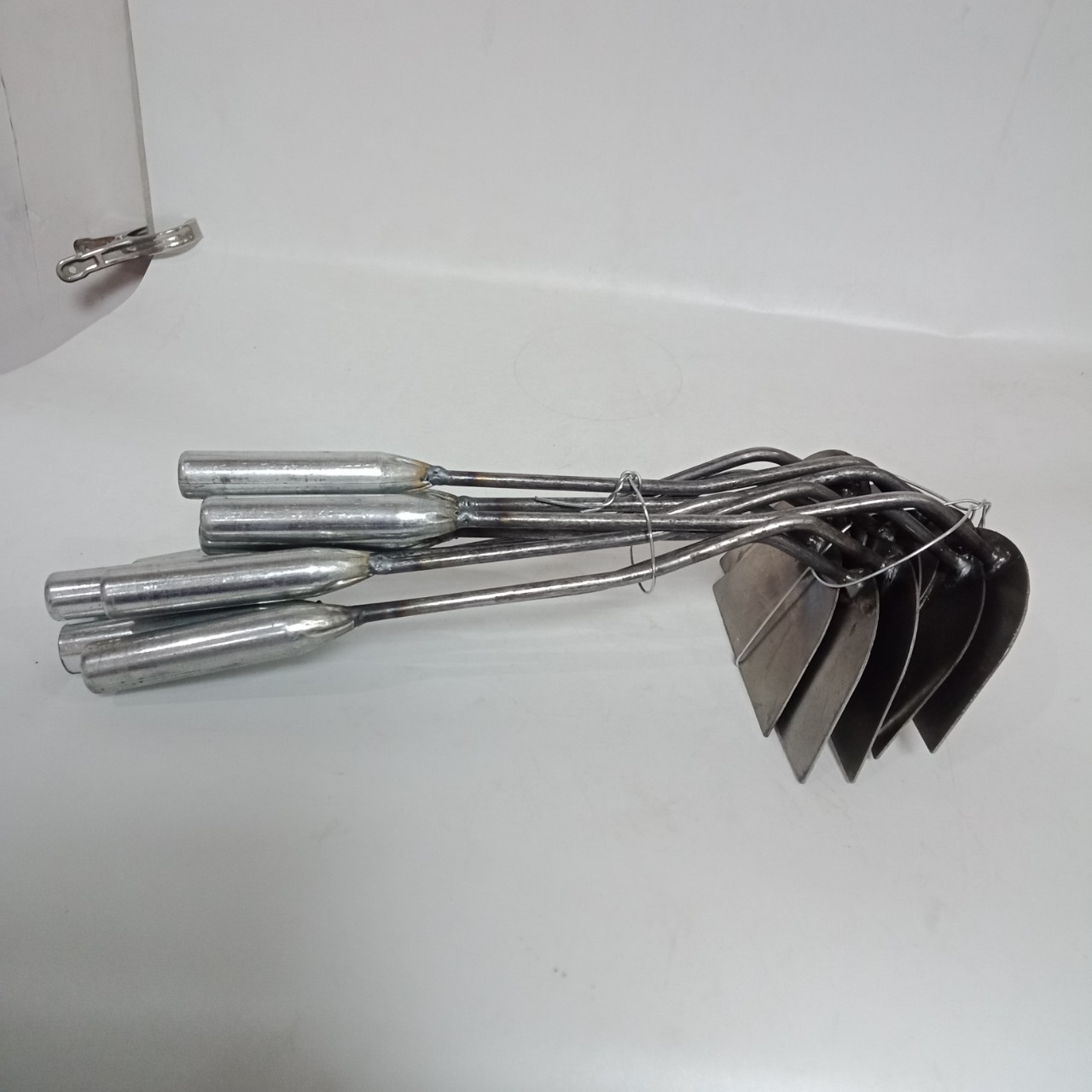 铁把大锄刀 两元店货源