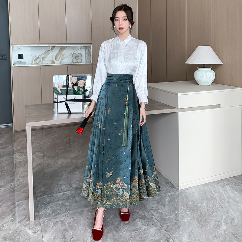 Cross-Border 2024 New Chinese Style Women's Clothing Improved Hanfu Daily Horse-Face Skirt Skirt Two-Piece Suit for Women Spring