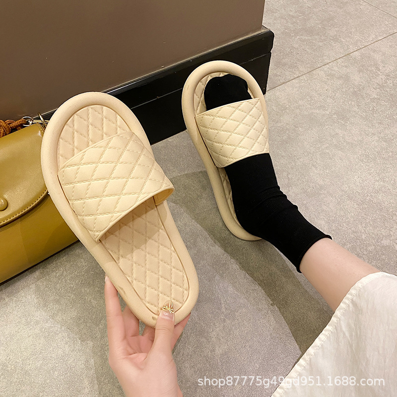 Tiktok 2021 New Slippers Female Summer Wear Internet Celebrity Home Soft Bottom Bathroom Bath Ins Couples Sandals Male