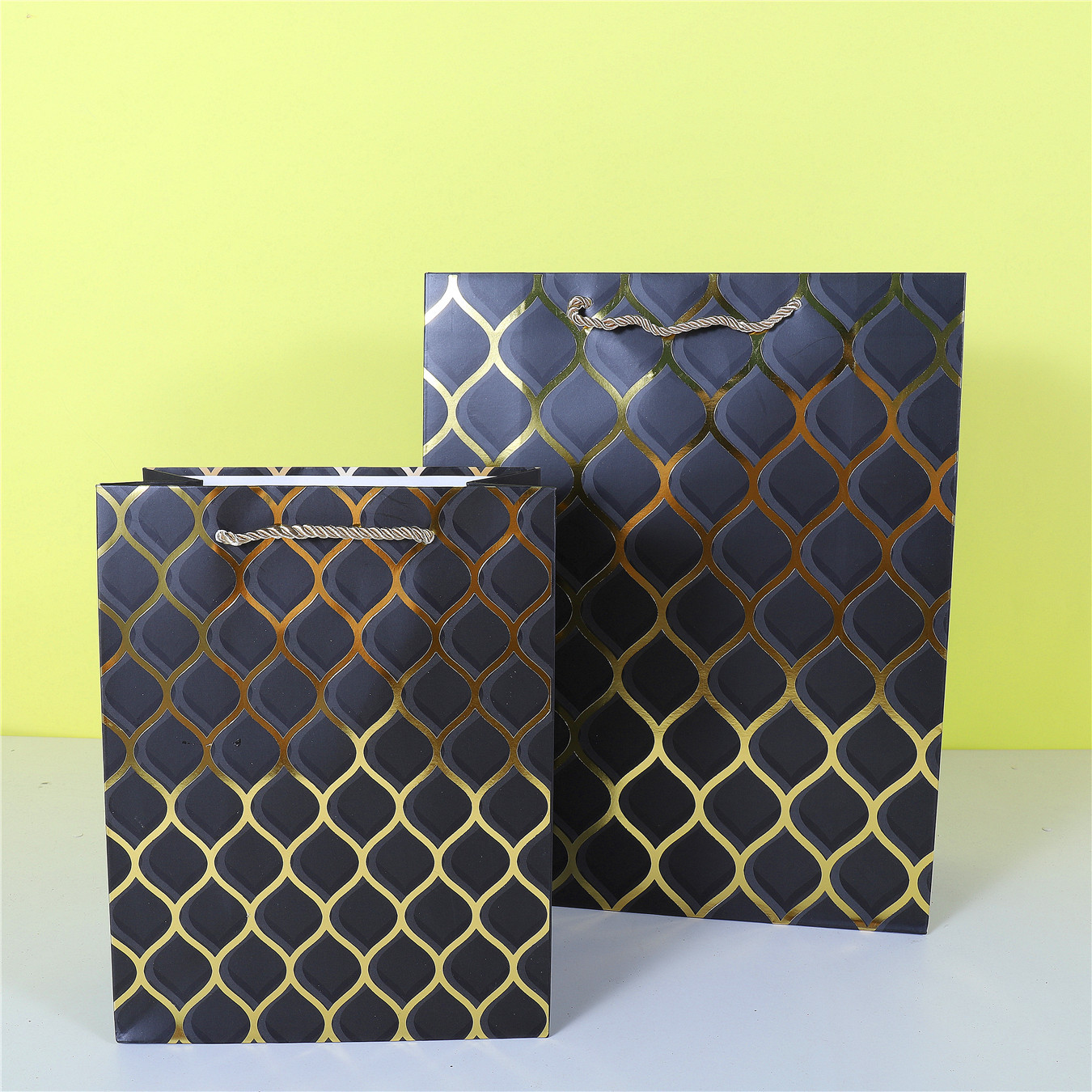 Gilding Stripe White Card Portable Packing Bag Diamond Pattern Road Paper Gift Bag Snack Gift Bag Now