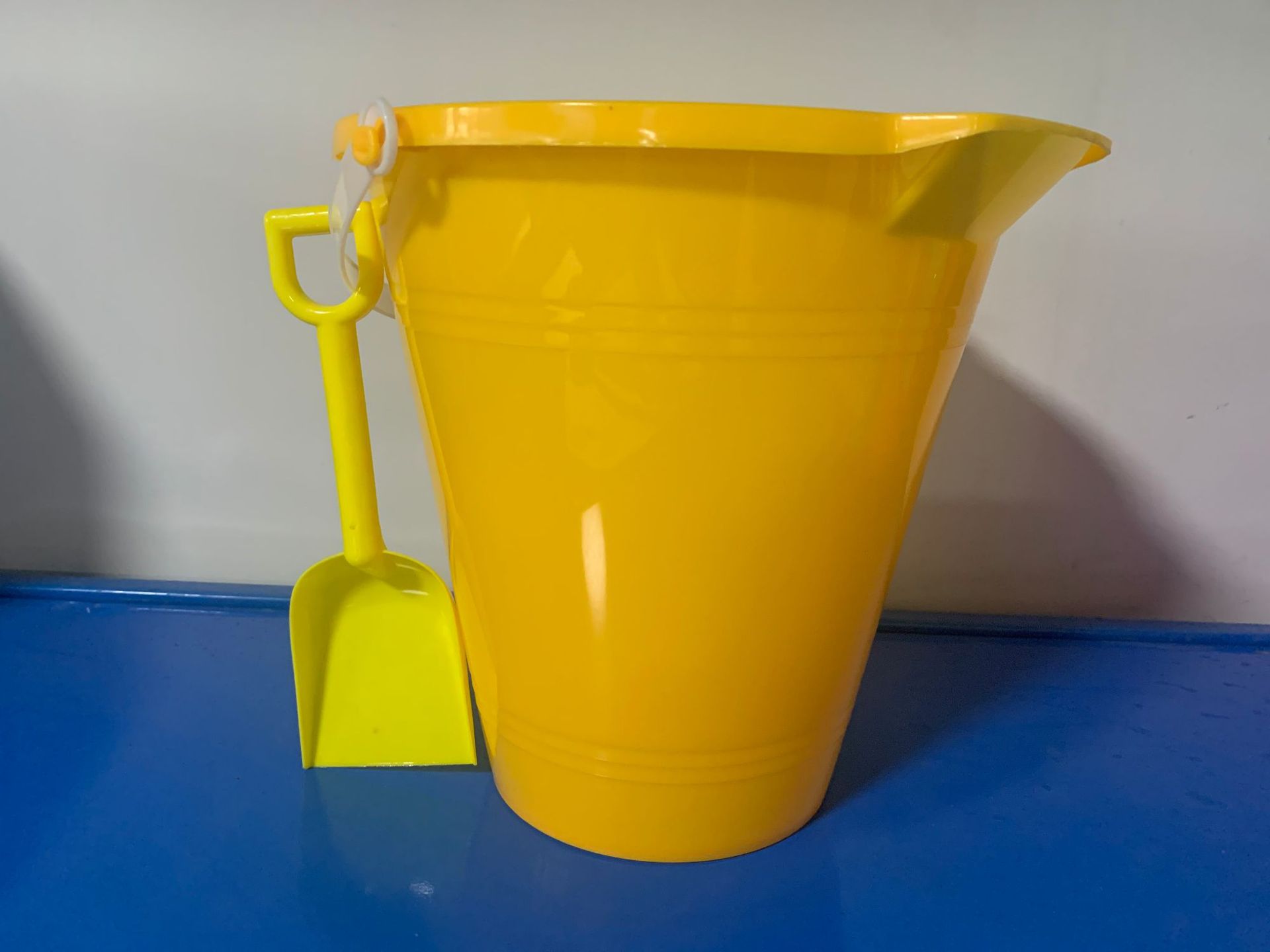 工厂直销 沙滩桶塑料桶小水桶玩沙桶沙滩桶套装沙滩铲子夏天玩具