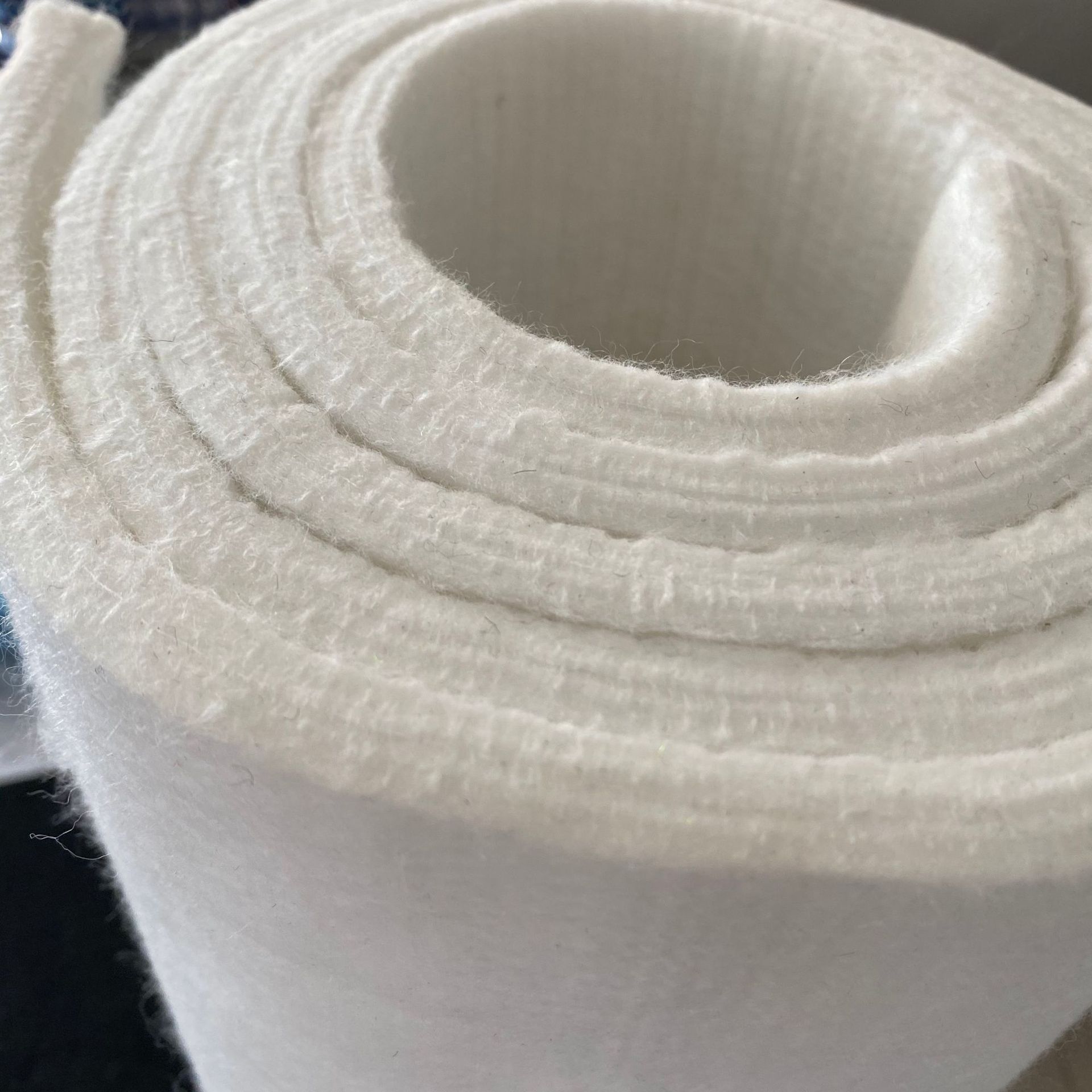 供应工业用厚毛毡5-30mm羊毛毡高密度耐磨耐高温吸油过滤机械防尘