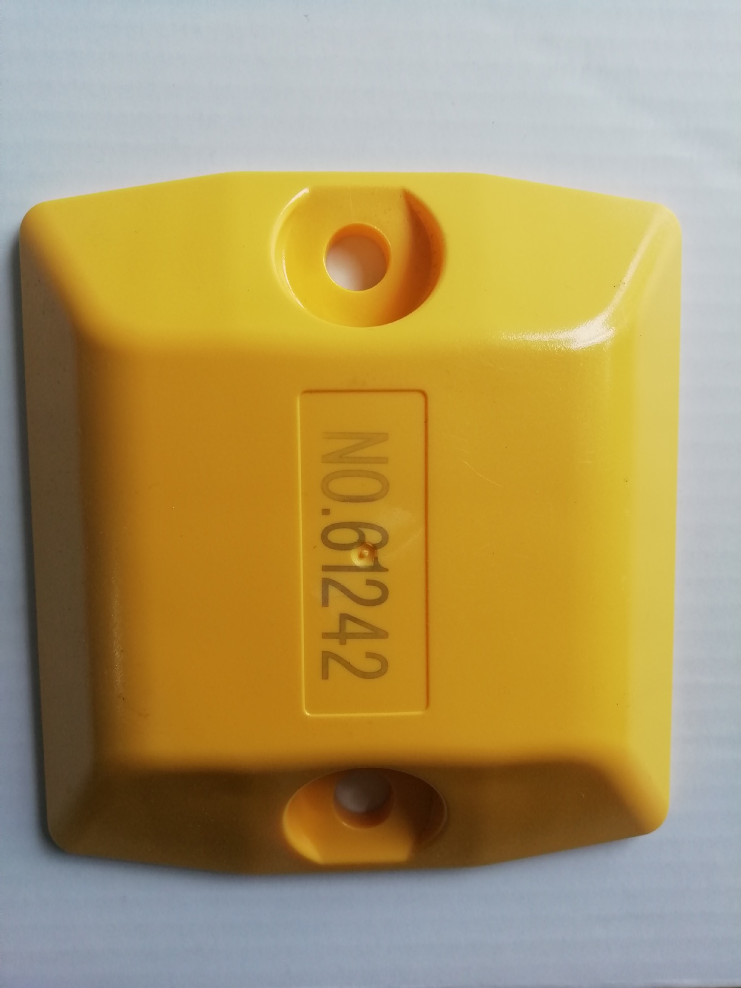 化工厂道钉ibeacon蓝牙信标蓝牙定位基站发射物联网定位标签