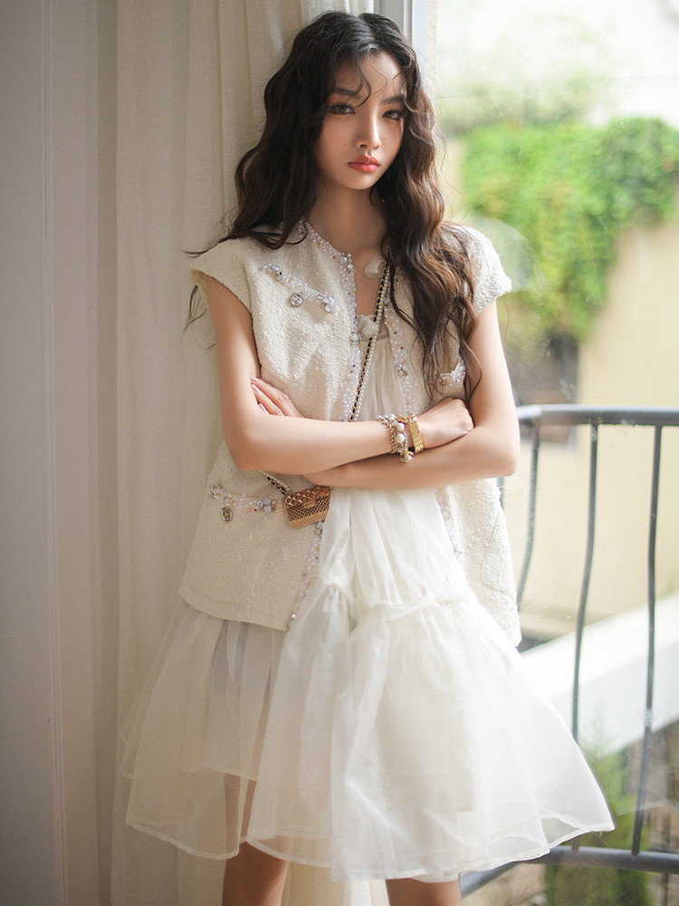 can 白色抹胸仙女吊带连衣裙女小个子蓬蓬公主短裙 现货