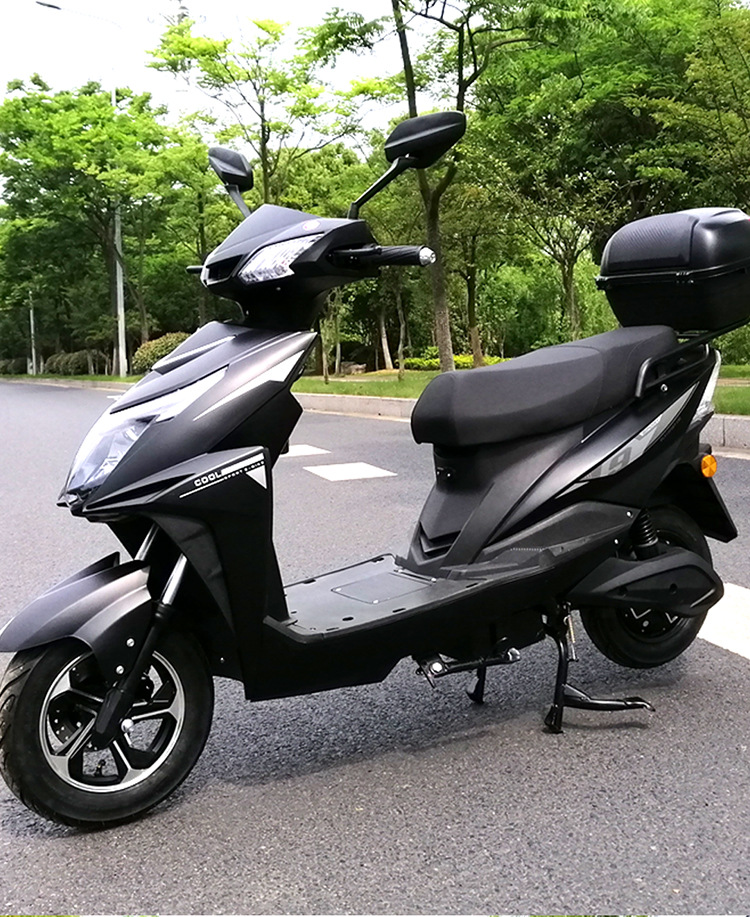 电瓶车长跑王男女成人高速电摩锂电大功率两轮踏板电动摩托车外卖