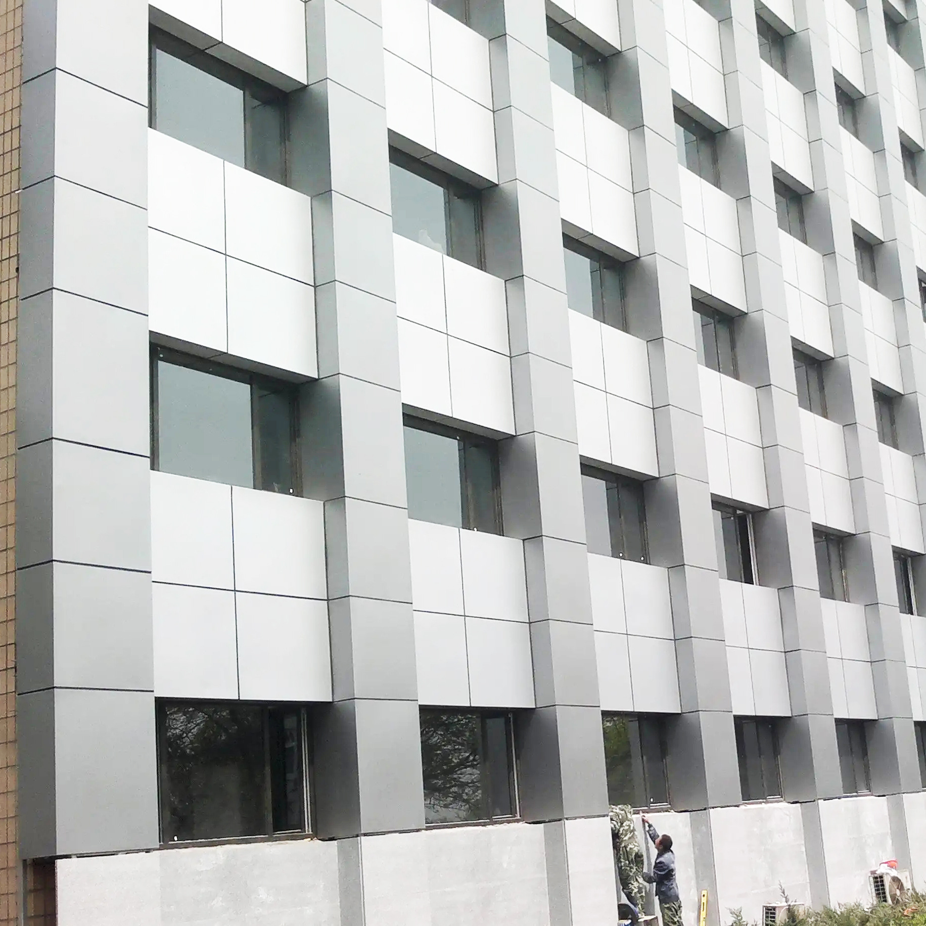 建筑外墙工程装饰3.0厚氟碳喷涂铝单板幕墙 外立面造型氟碳铝单板