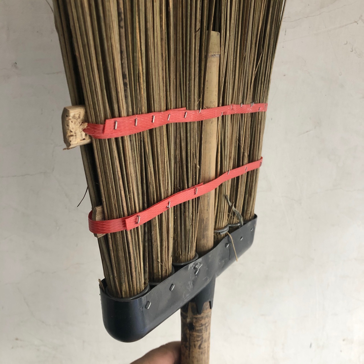 仕花商贸蔡扫把棕色内贸魔术一件代发魔术家用高粱扫把