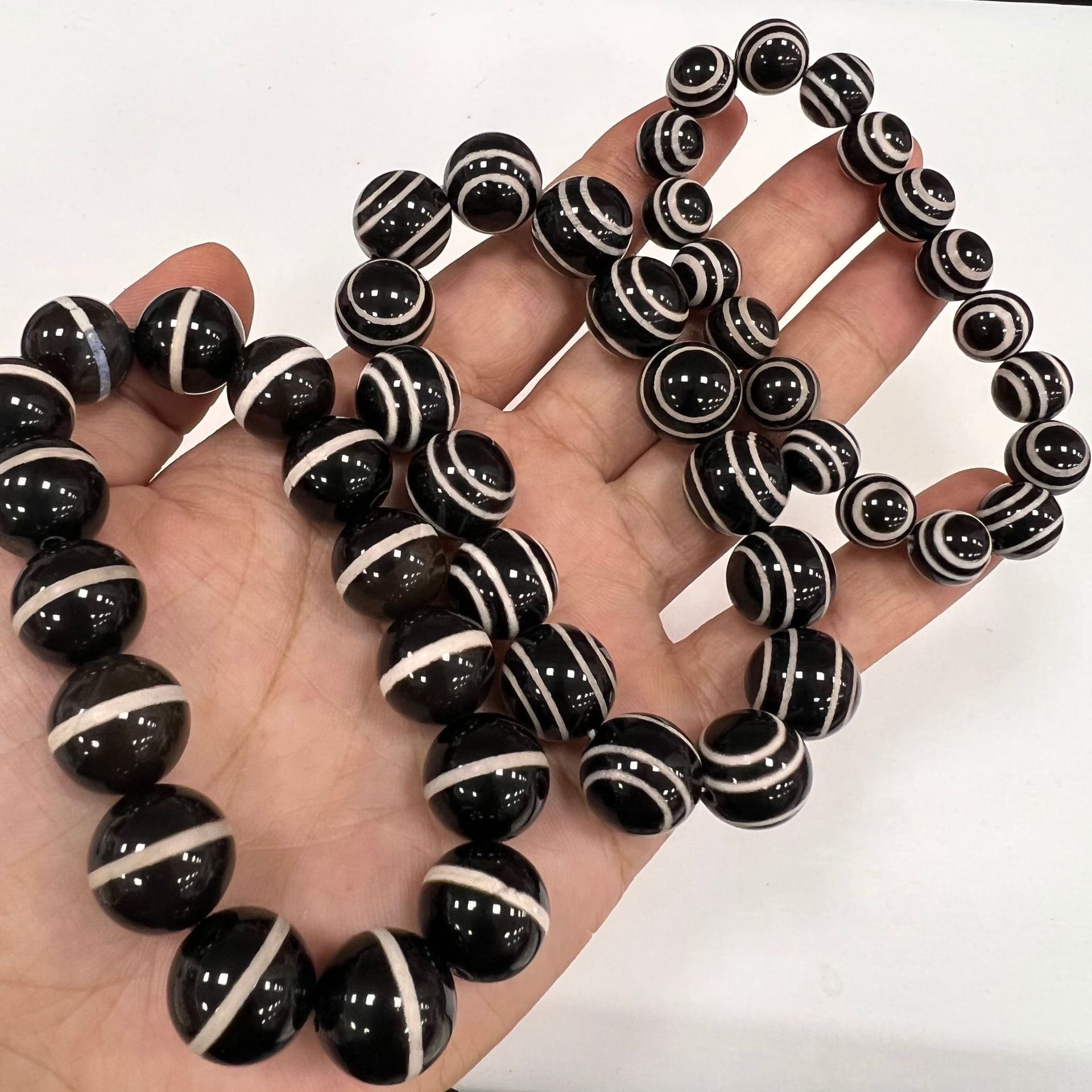 天然玛瑙一线天天珠手链圆珠玛瑙黑白天眼手链男女士手串男女款