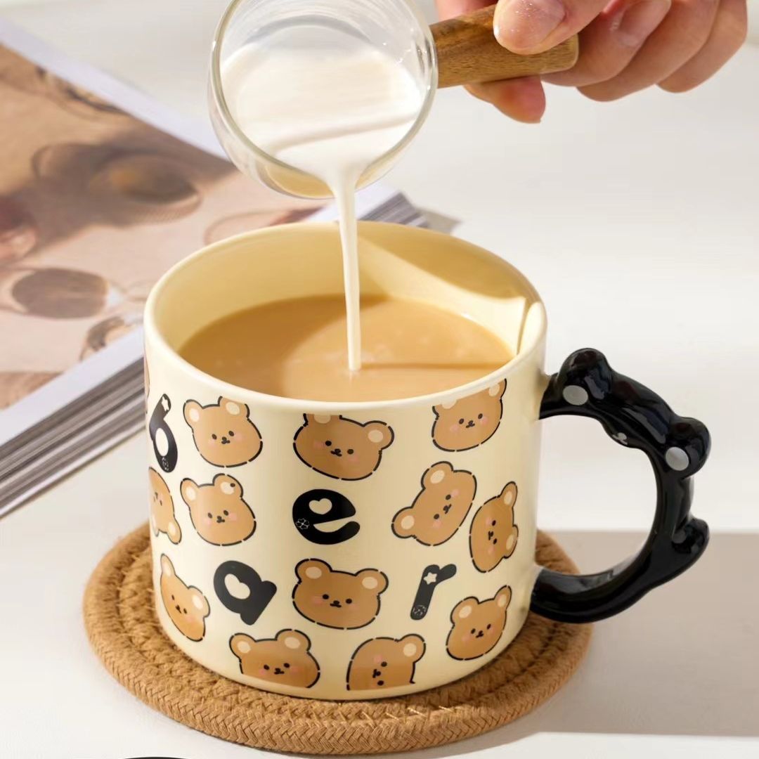 Creative Bear Ceramic Mug Good-looking Household Drinking Cups Cartoon Milk Hu Hu Coffee Cup with Lid Gift