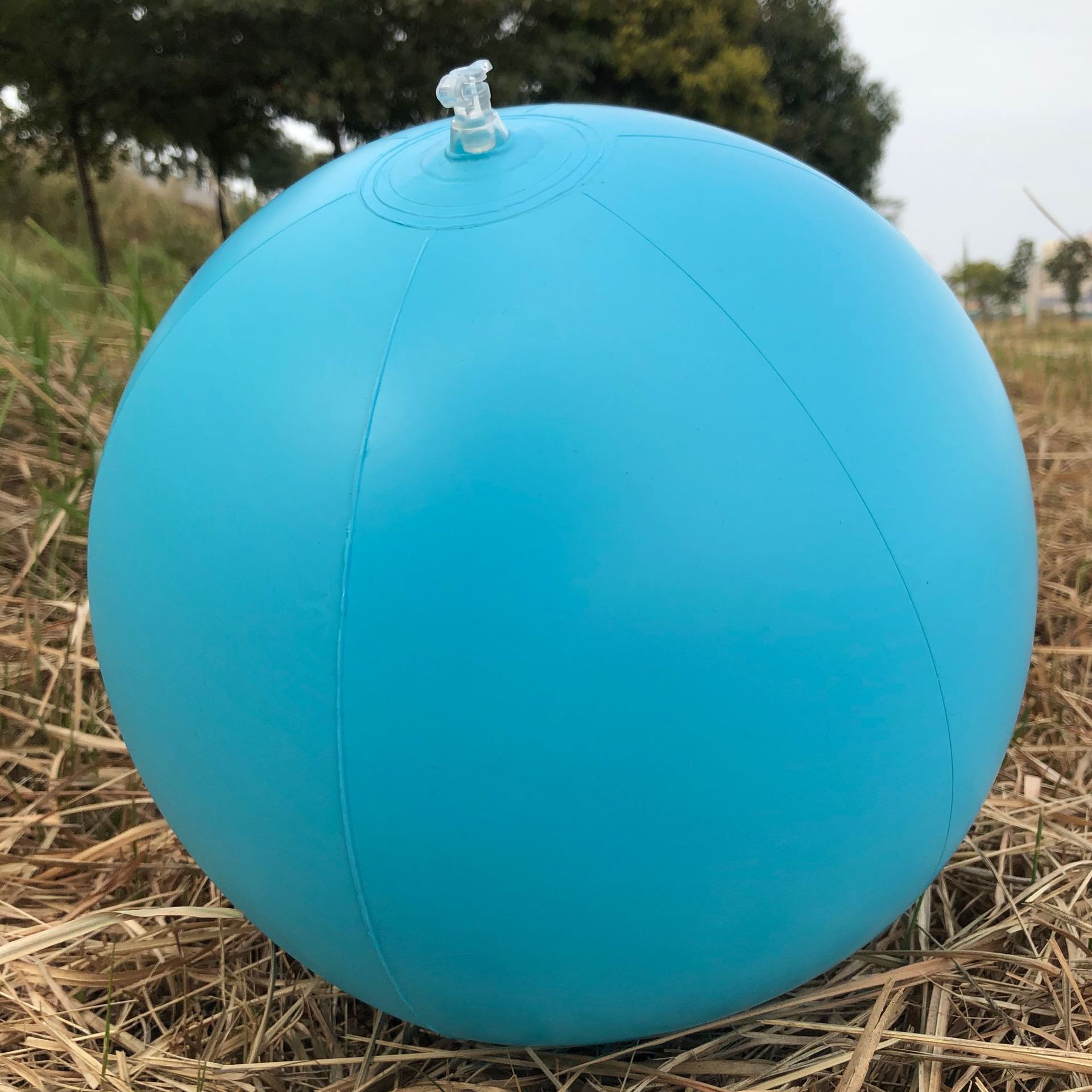 工厂30cm沙滩球蓝色充气沙滩球儿童玩具球pvc充气球可定制