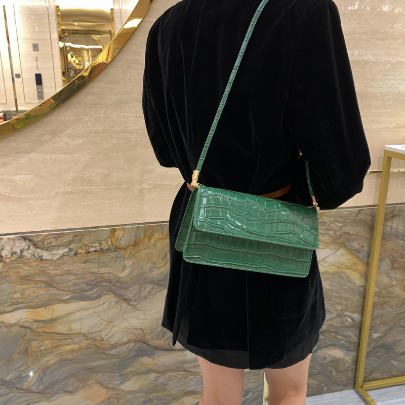 Simple Bag Women's New Internet Celebrity Crocodile Pattern Small Square Bag Niche Embossed Shoulder Bag Horizontal Hand Bag