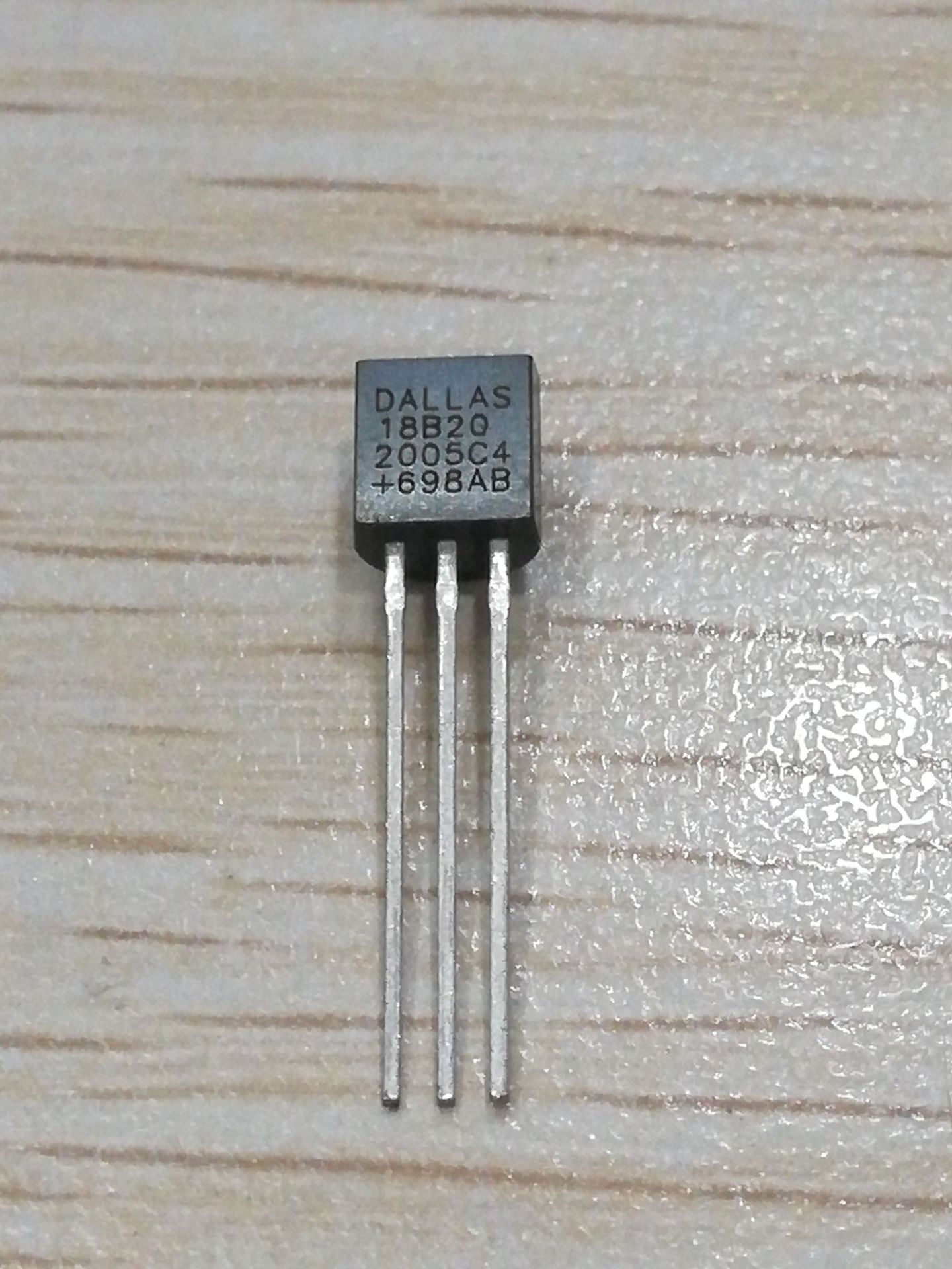 ds18b20 to-92 全新直插件
