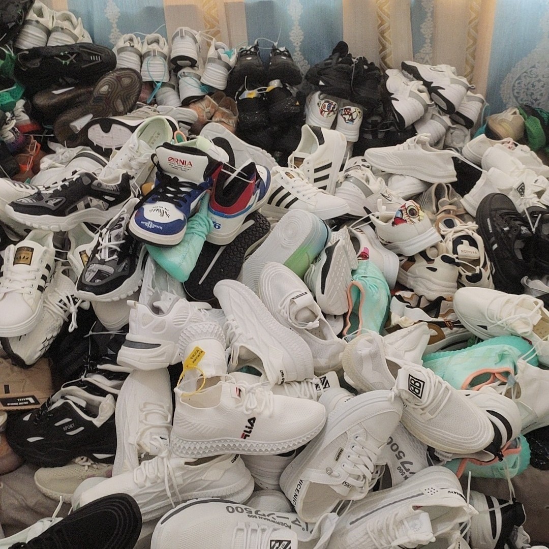 【赶集甩卖鞋子批发】尾货摆地摊鞋休闲运动女鞋庙会鞋外贸鞋货源