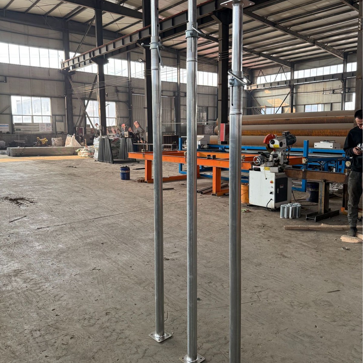 外贸建筑铝模独立钢支撑 三脚架配件建筑支撑可调节支架钢支柱