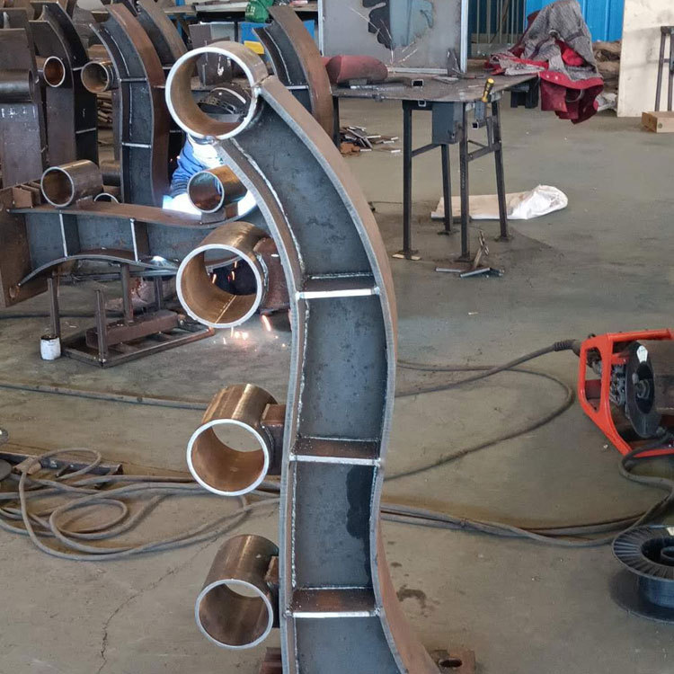 镀锌钢板立柱施工厂家 热镀锌波形护栏板立柱焊接 钢板立柱 价好