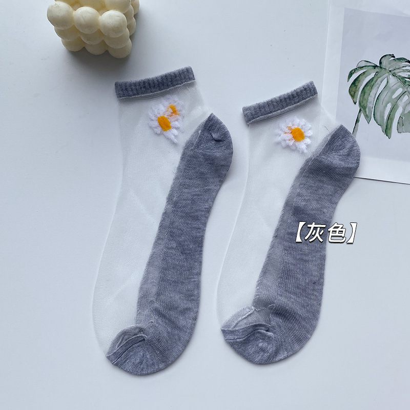 Summer Socks Women's Thin Little Daisy Embroidered Glass Stockings Socks Transparent Boat Socks Breathable Sweat Absorbing Invisible Socks