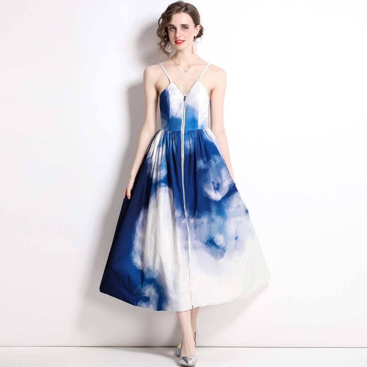 2022高级感礼服 夏水墨蓝色扎染印花性感长裙 露背吊带深v连衣裙