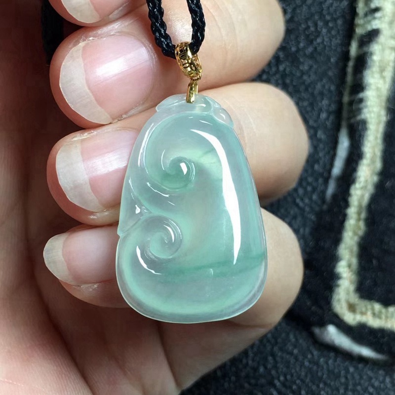 缅甸天然a货翡翠吊坠高冰种飘阳绿18k金镶玉如意挂件女款珠宝颈饰