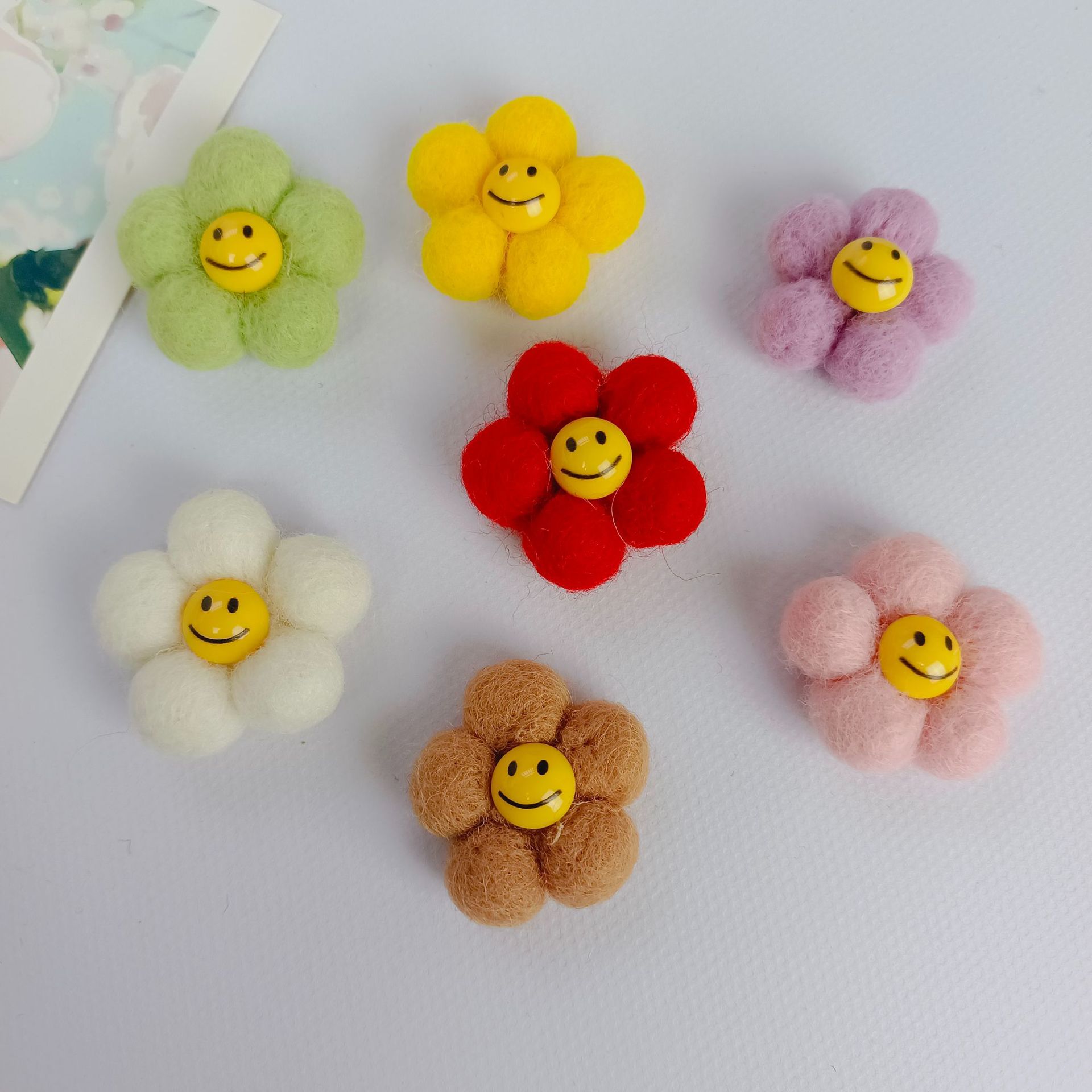 羊毛毡花朵 儿童发夹材料 甜美公主笑脸花头饰辅料 服装搭配球花