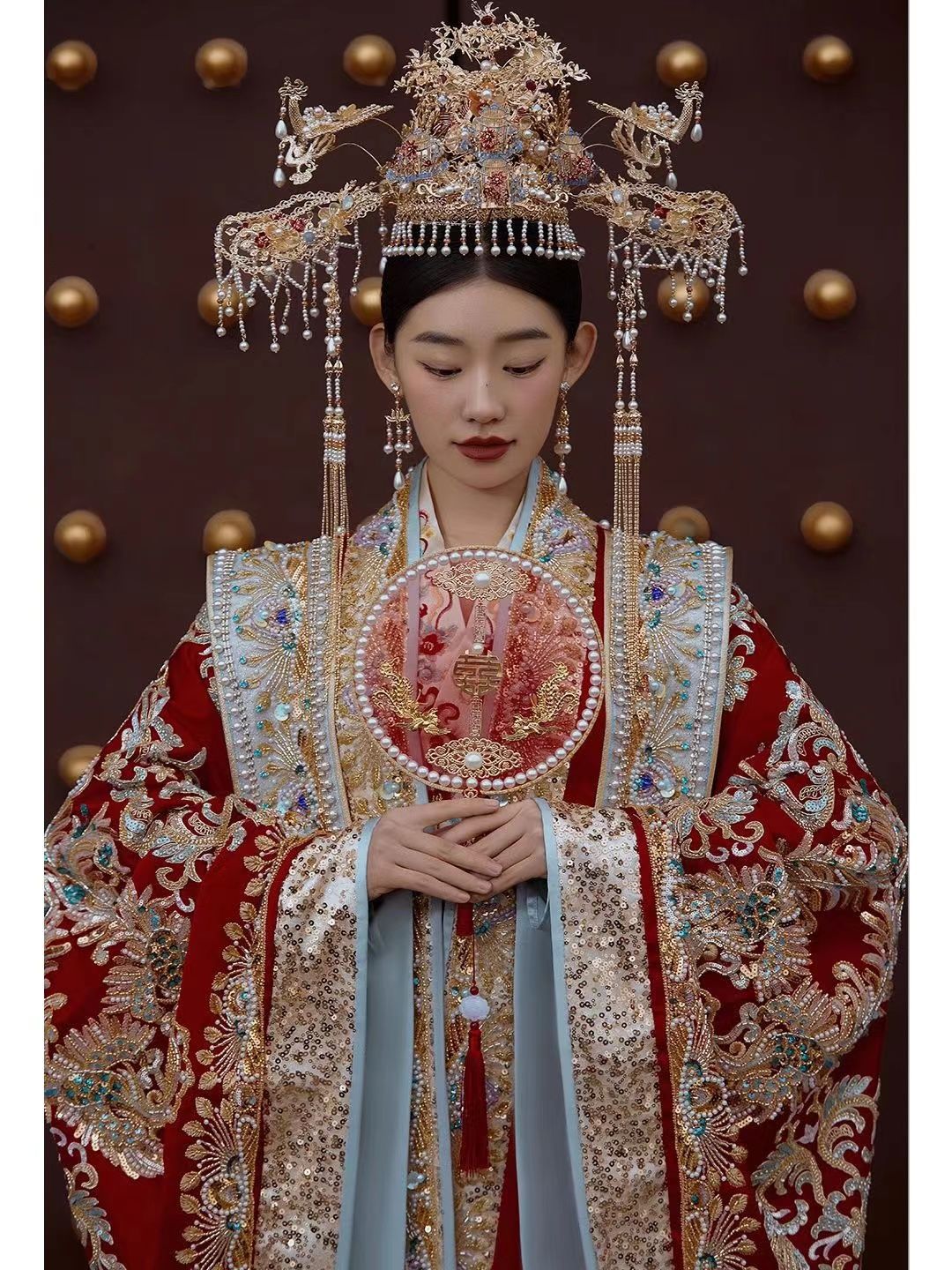 明制汉服婚服凤冠霞帔新娘结婚中式嫁衣礼服女长拖尾影楼拍照主题