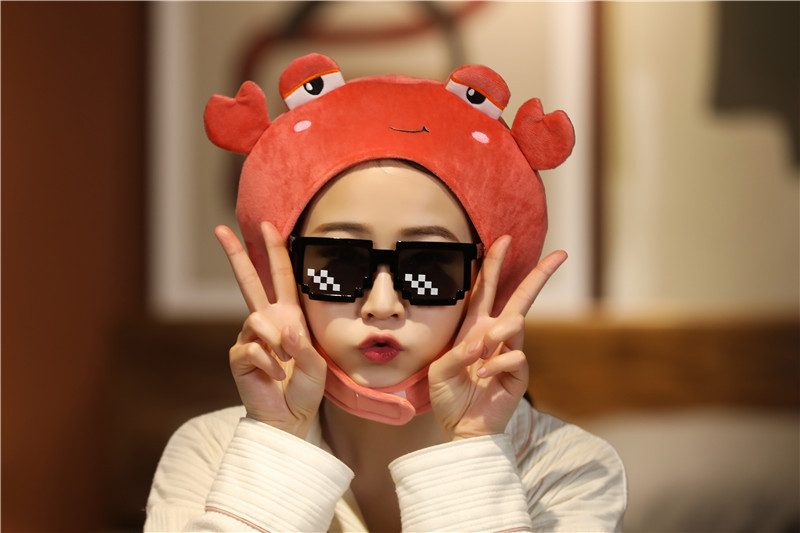 批发 可爱大闸蟹钳子螃蟹少女头套帽子毛绒拍照道具