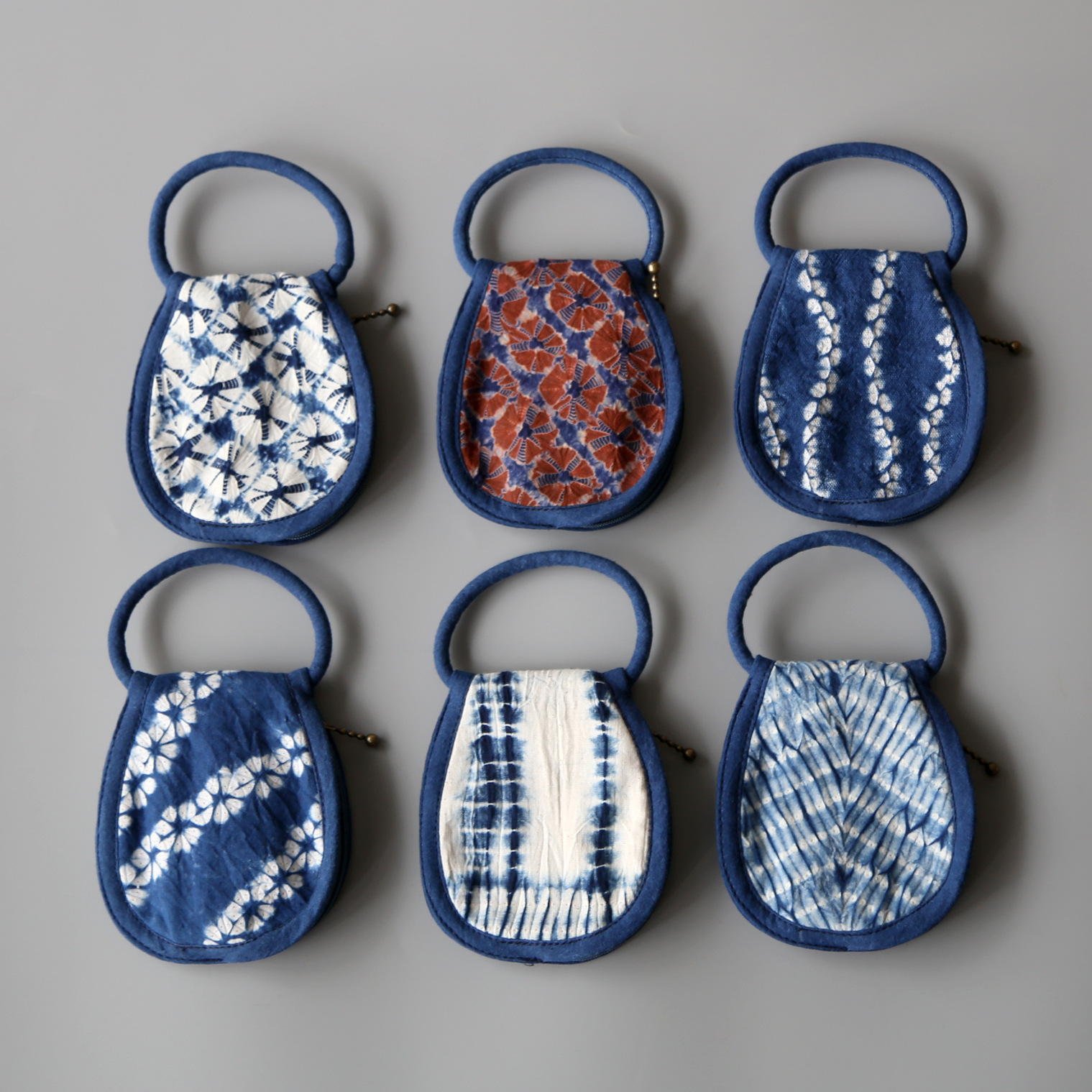 布茗堂 扎染提手钥匙包 侧面拉链