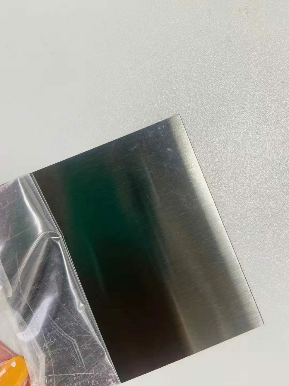 磨砂黑色喷砂黑钛不锈钢板拉丝镜面雾面黑钛哑光不锈钢板剪折激光