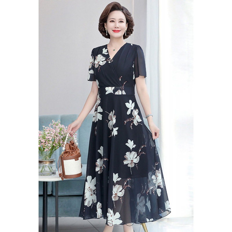 妈妈夏装短袖雪纺连衣裙中老年女装洋气2024新款时尚大码长款裙子