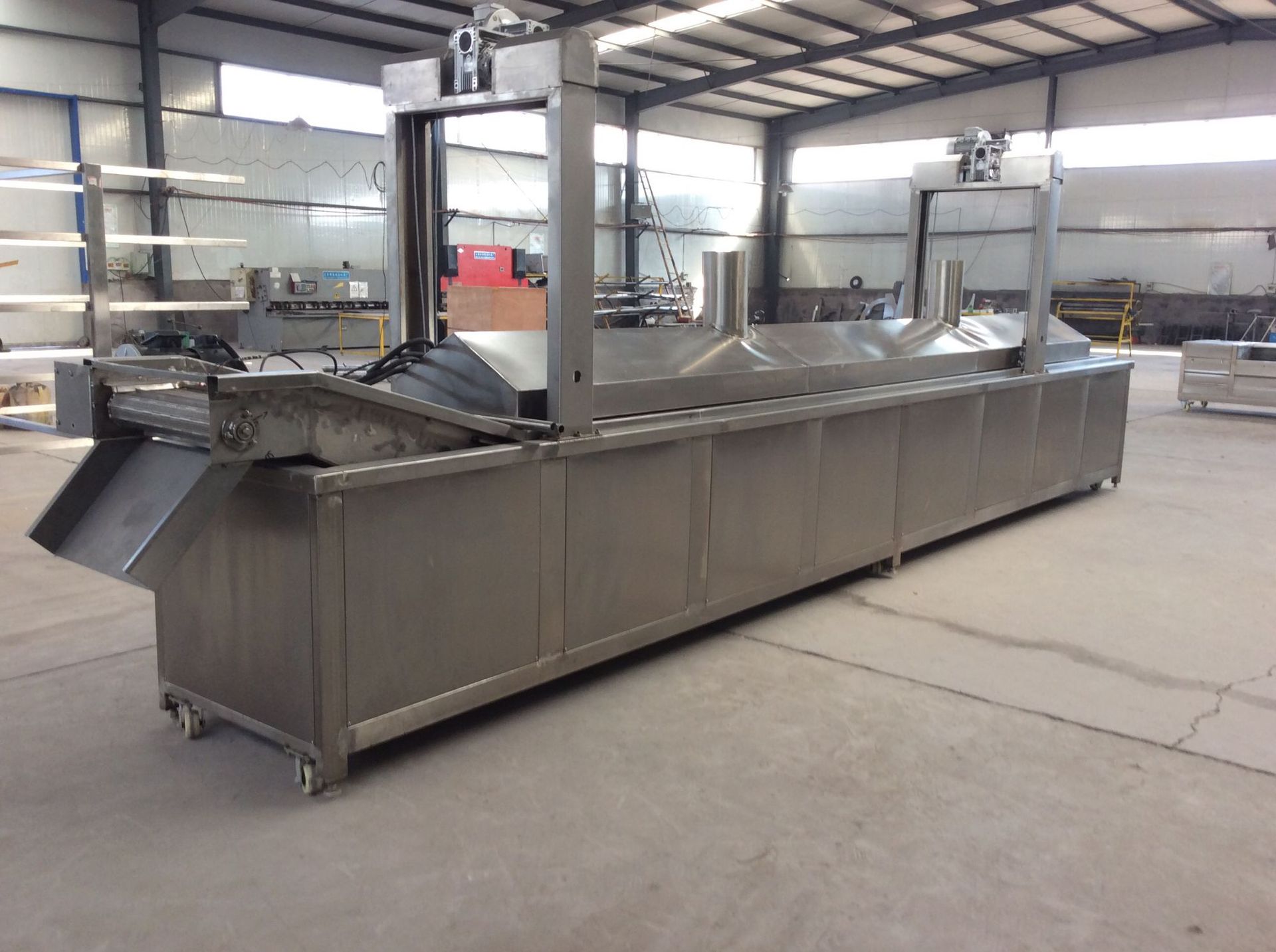 红薯片油炸机红薯片专用油炸机加糖专用国邦供应支持定制