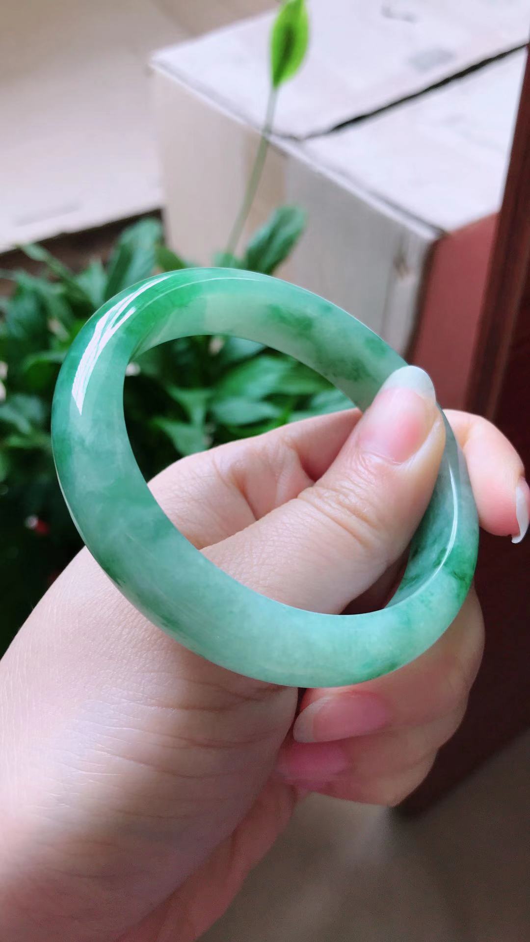 缅甸a货天然翡翠 57圈好种飘绿a货翡翠手镯 1051000147