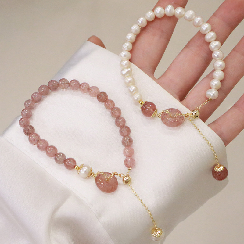 草莓晶手链女ins小众设计简约手饰气质简约招桃花巴洛克珍珠手串