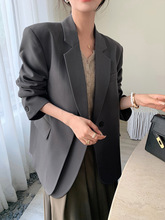 高级感灰色小西装外套女2024春季设计感小众小个子休闲韩系黑西服